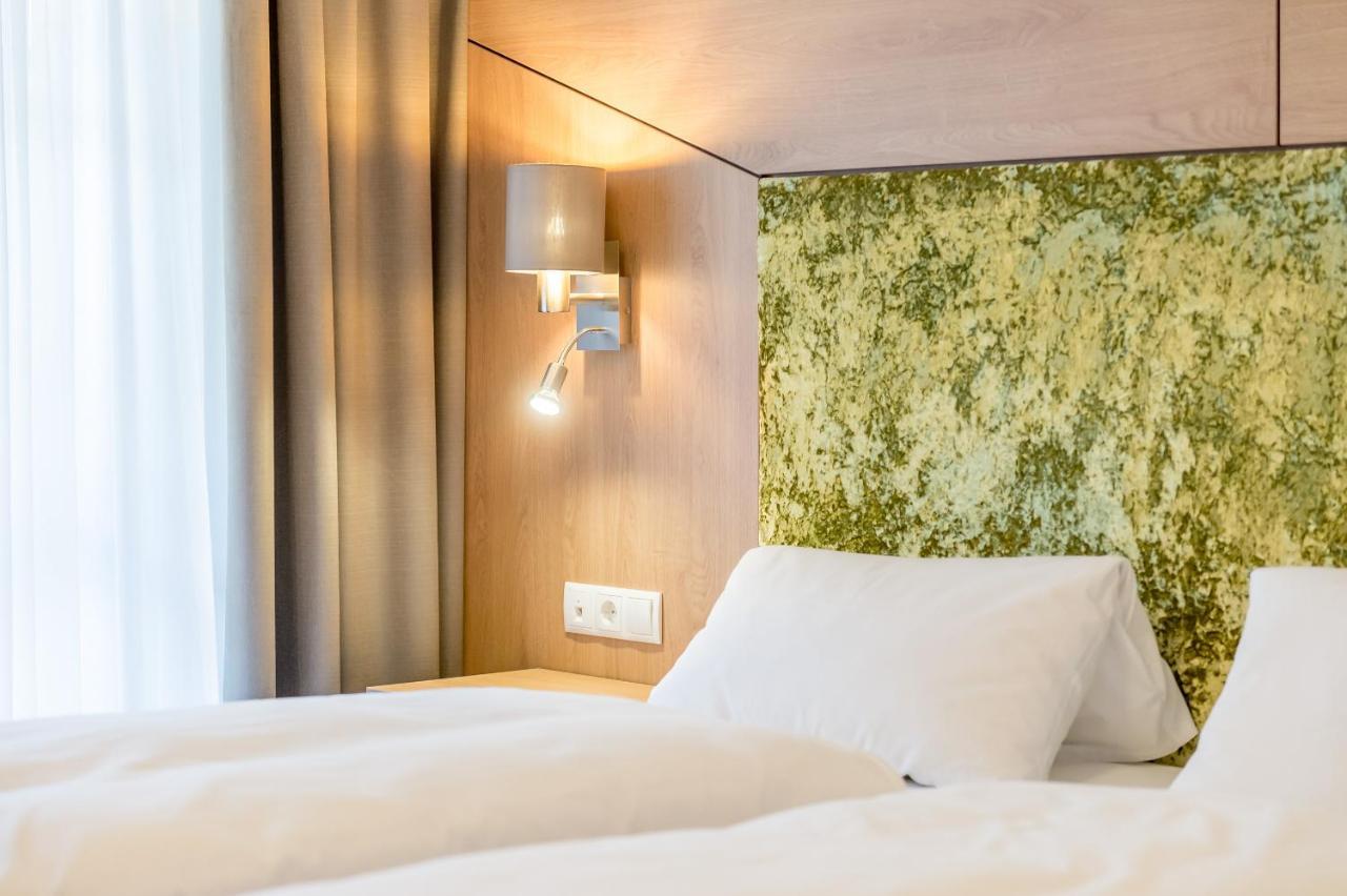 Deluxe Doppel-/Zweibettzimmer