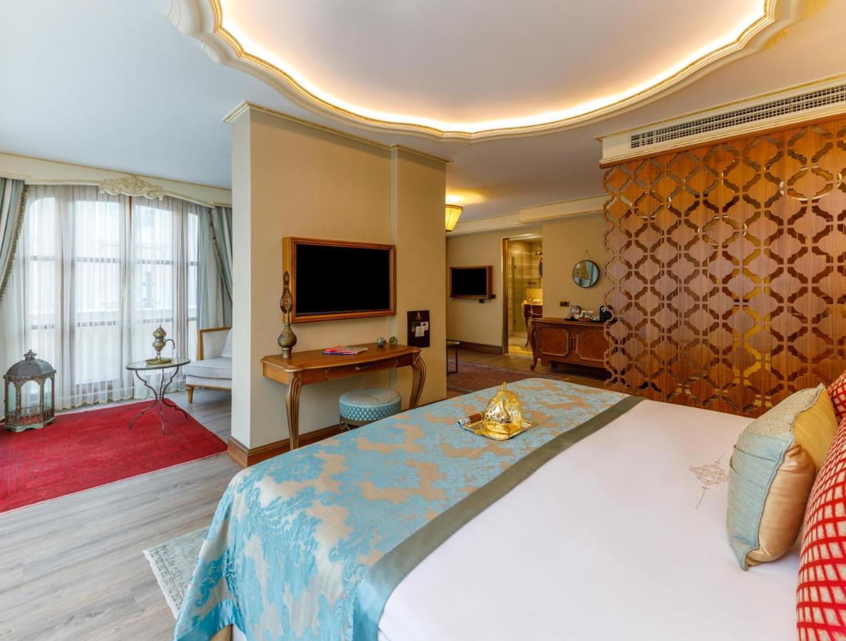 Suite mit Kingsize-Bett und Whirlpool