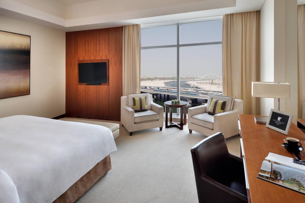 Deluxe Zimmer mit Kingsize-Bett mit Meerblick