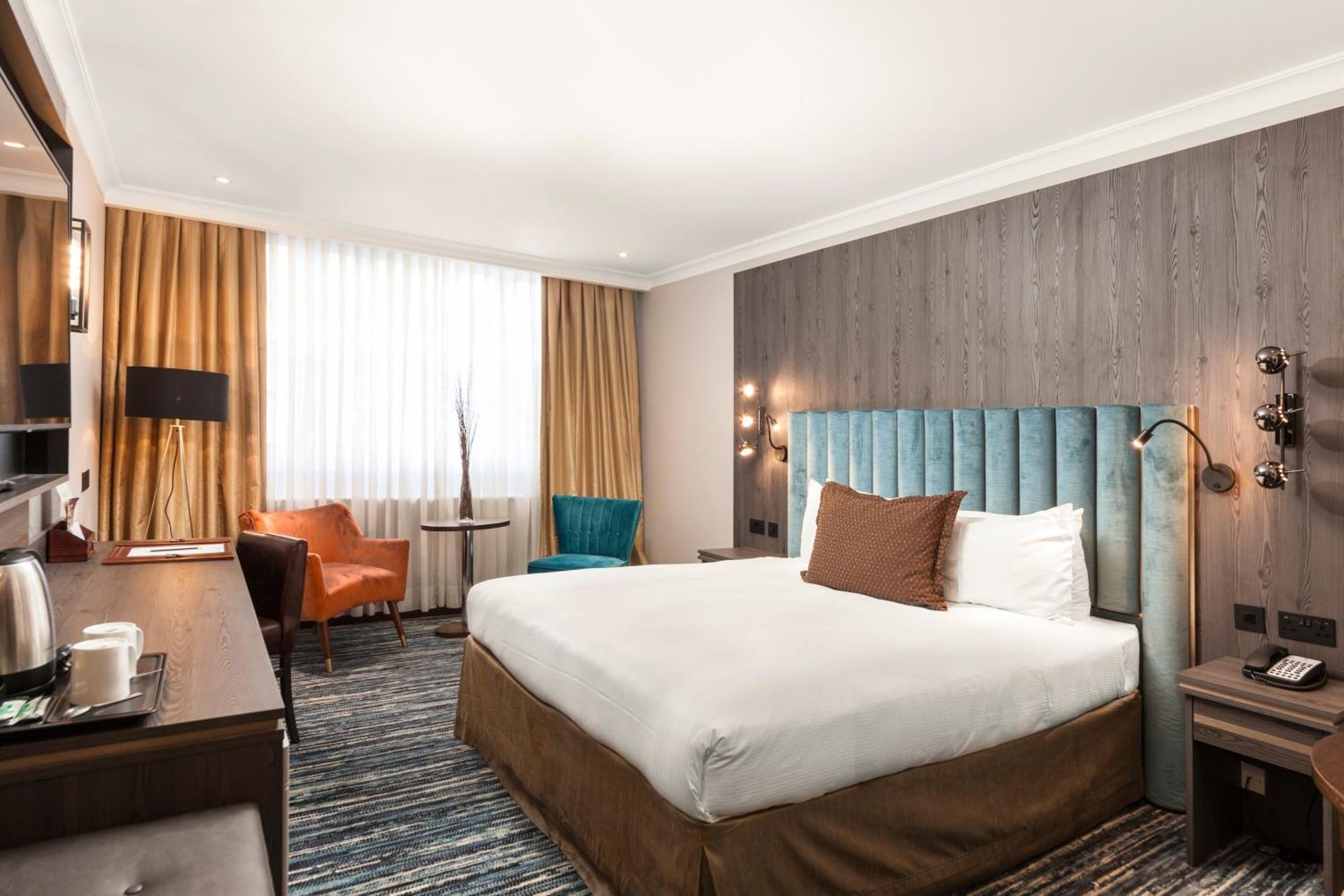 Superior Zimmer mit Kingsize-Bett