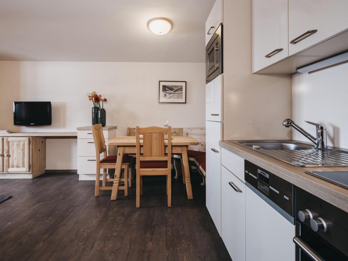 Studio-Apartment im Nebengebäude, 300 Meter