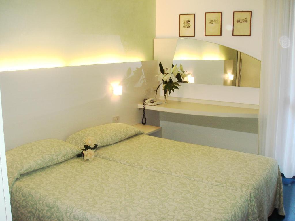 Dreibettzimmer