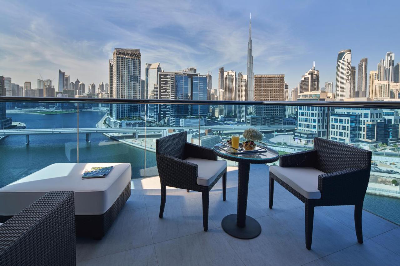 VIP Zweibettzimmer mit Balkon und Blick auf den Burj Khalifa