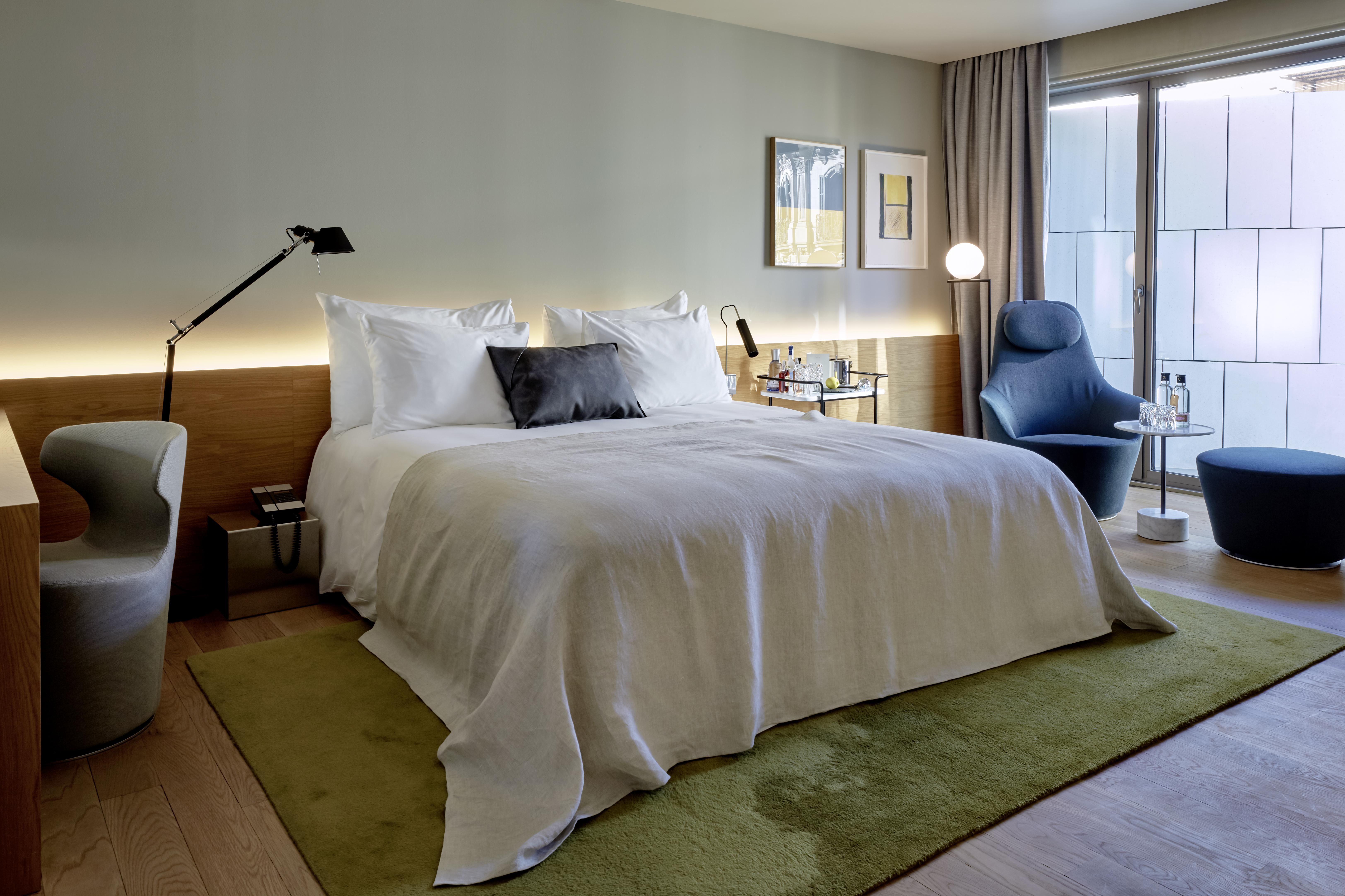 Großes Doppel- oder Zweibettzimmer
