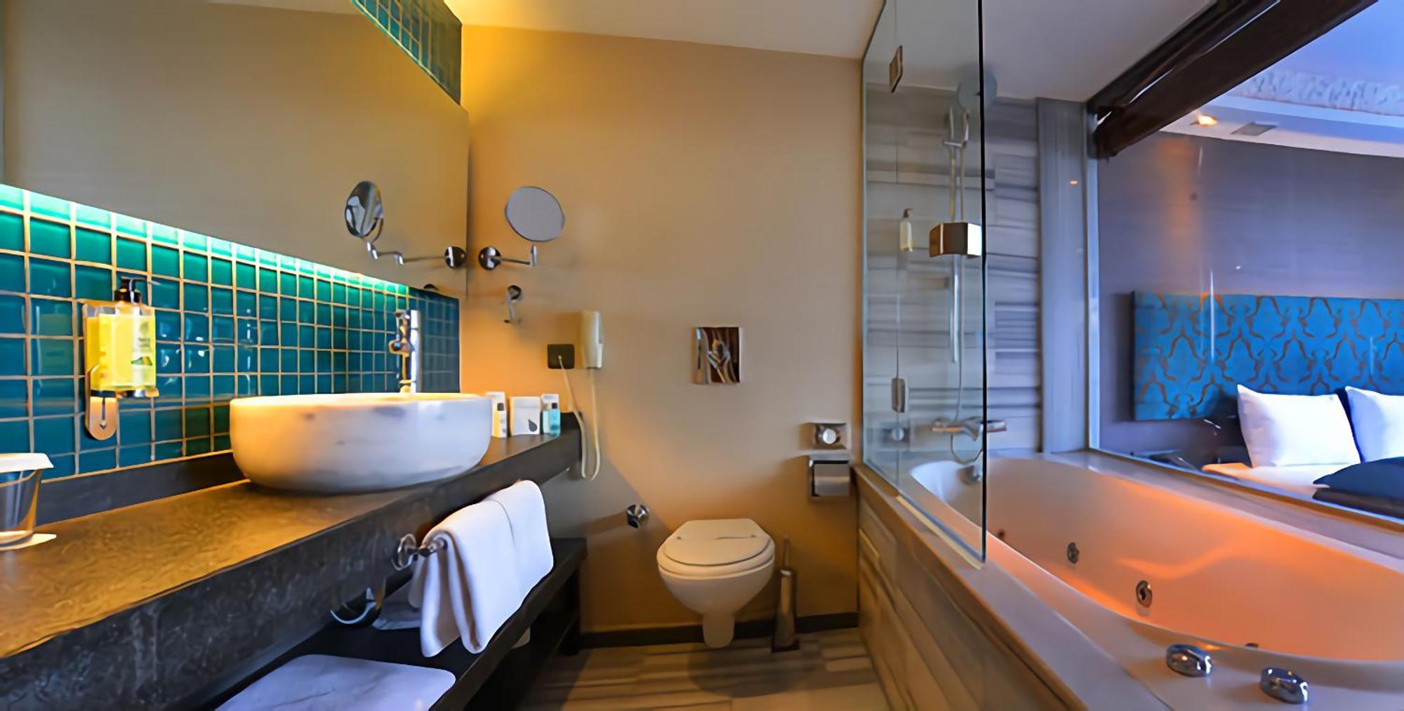 Executive Doppelzimmer mit Badewanne und Balkon