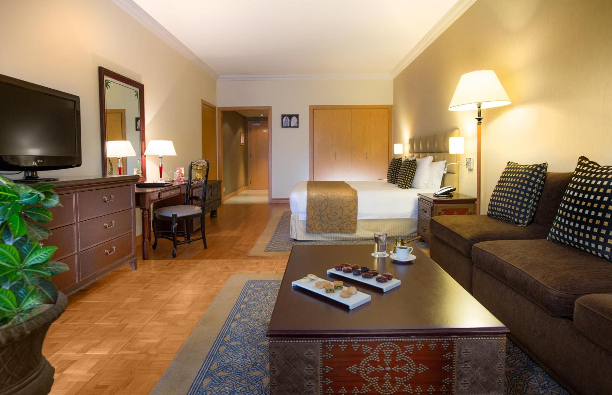 Familiensuite mit Blick auf die Sheikh Zayed Road