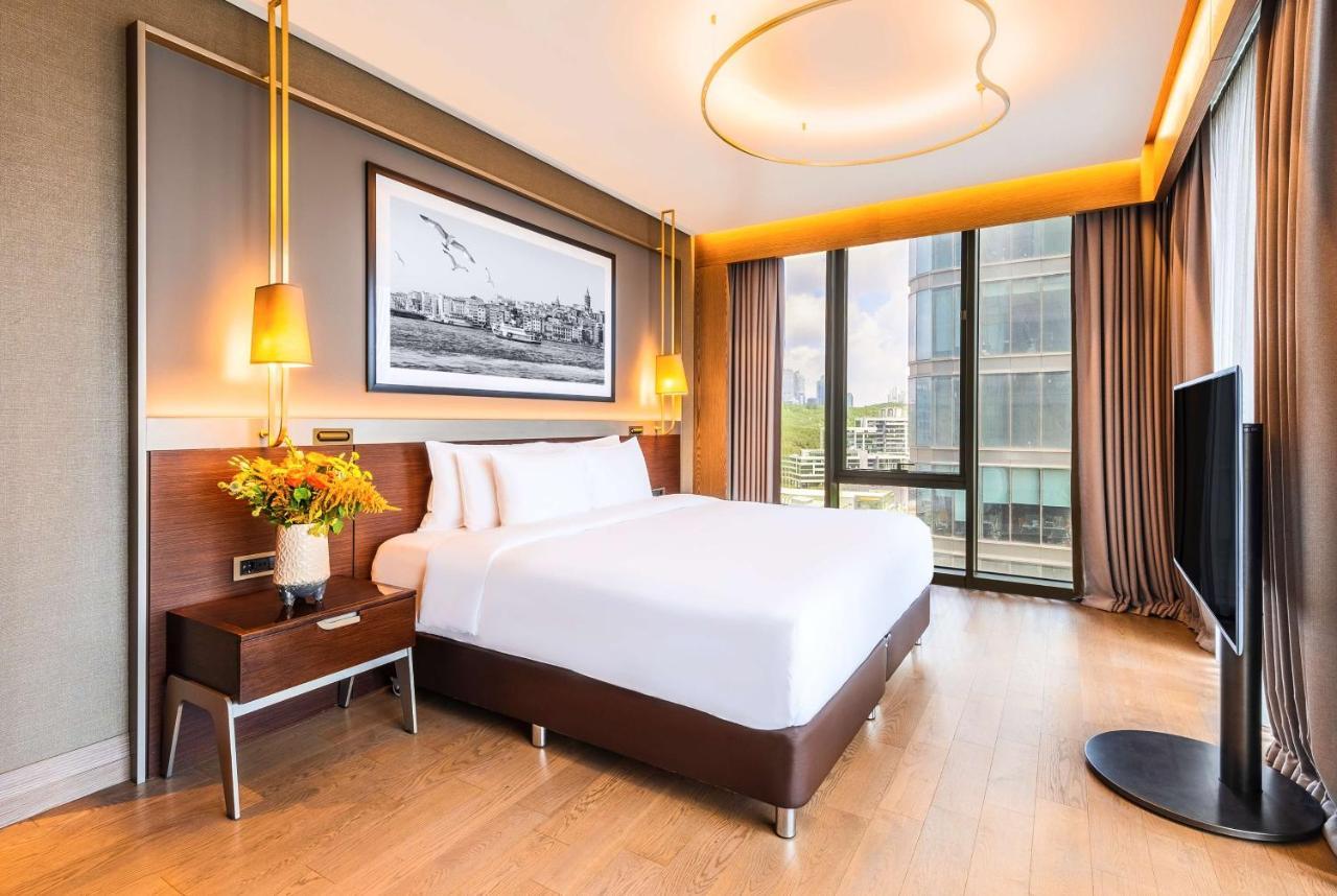 Suite with One Bedroom with City and Forest View - Free Lounge Access