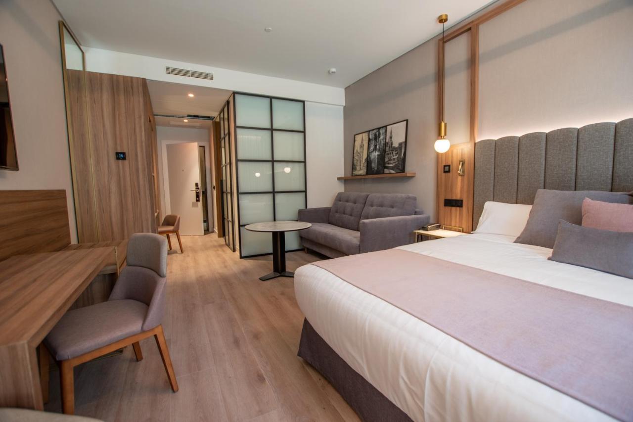 Junior Suite mit Zustellbett und Parkplatz