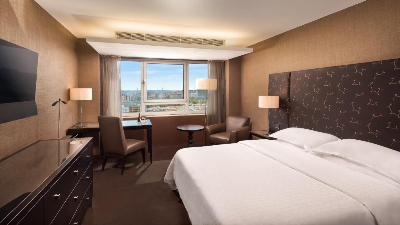 Premium Deluxe Zimmer mit 1 Queen-Bett und Stadtblick - obere Etagen