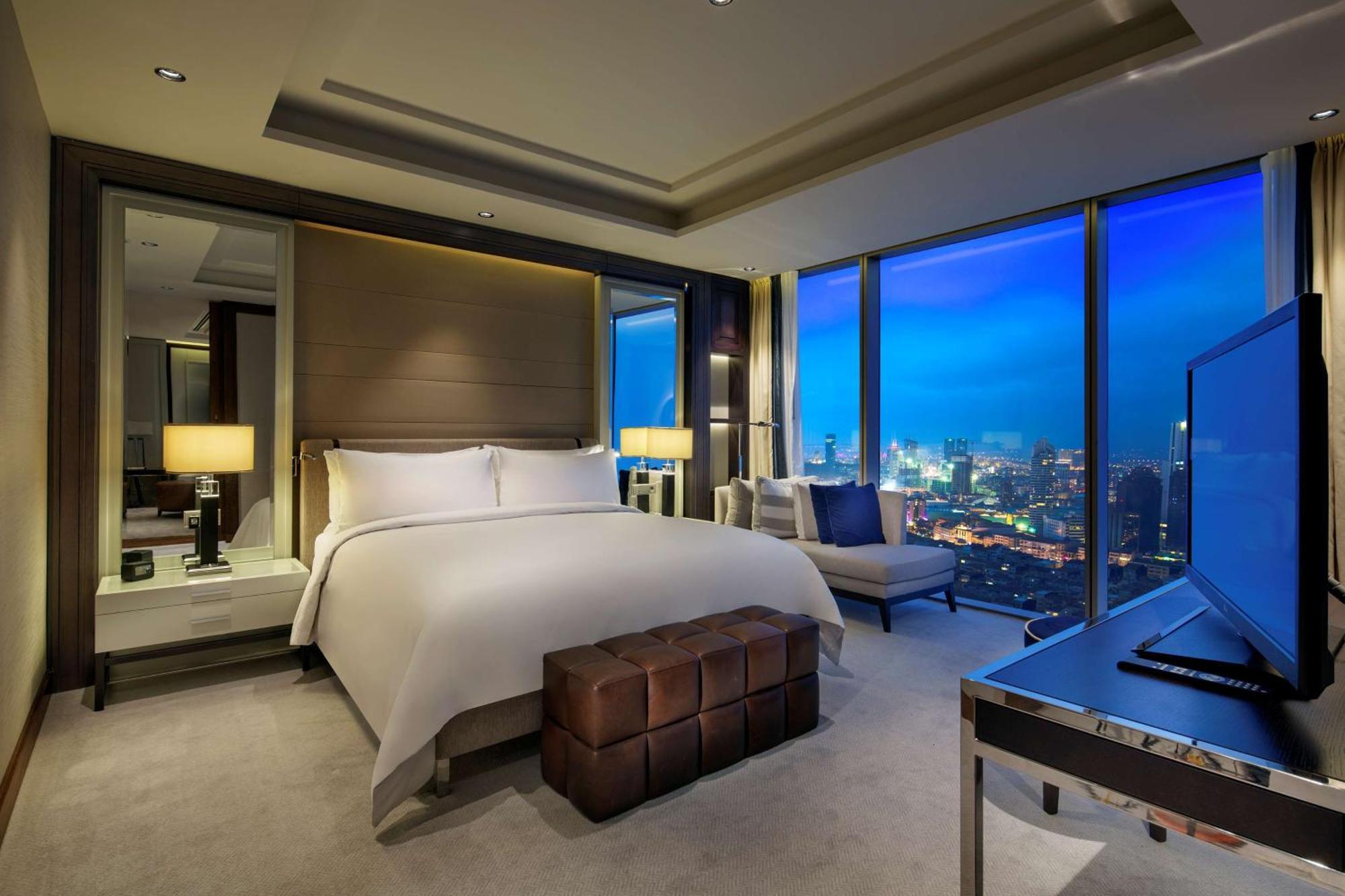 Suite Bomonti mit Kingsize-Bett und Zugang zur Executive Lounge