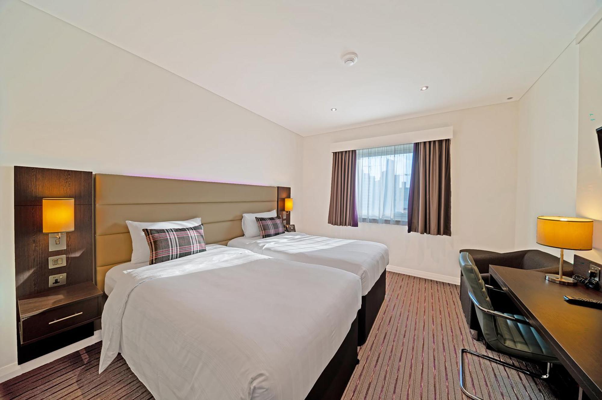 Non-Smoking Twin Room,1531071466:JPEG