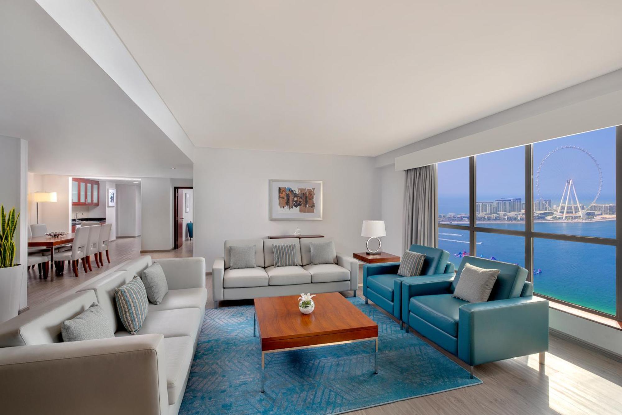 Familiensuite mit 4 Schlafzimmern, Meerblick und Balkon
