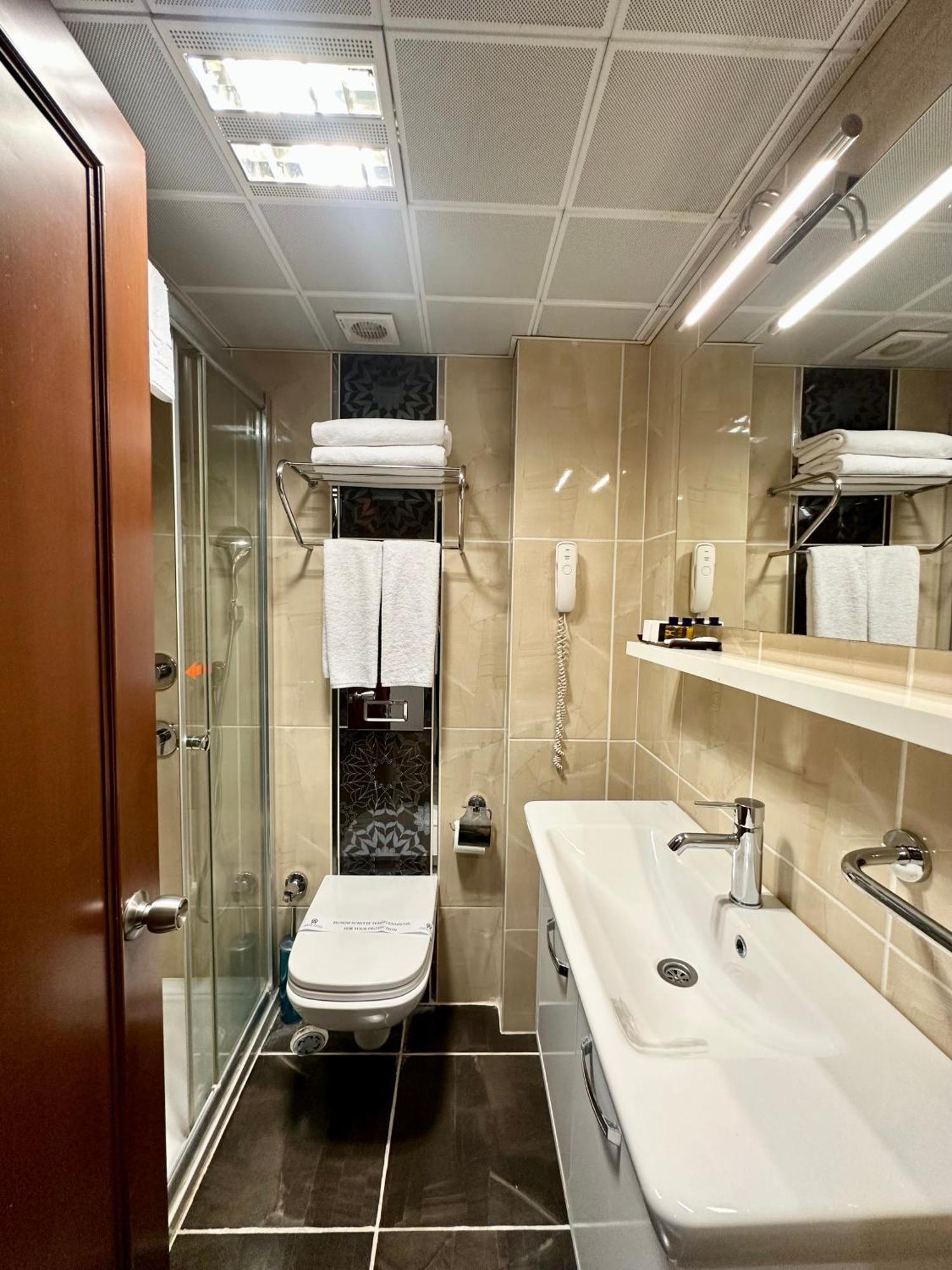 Double or Twin Room Bosphorus View,1539241237:JPEG