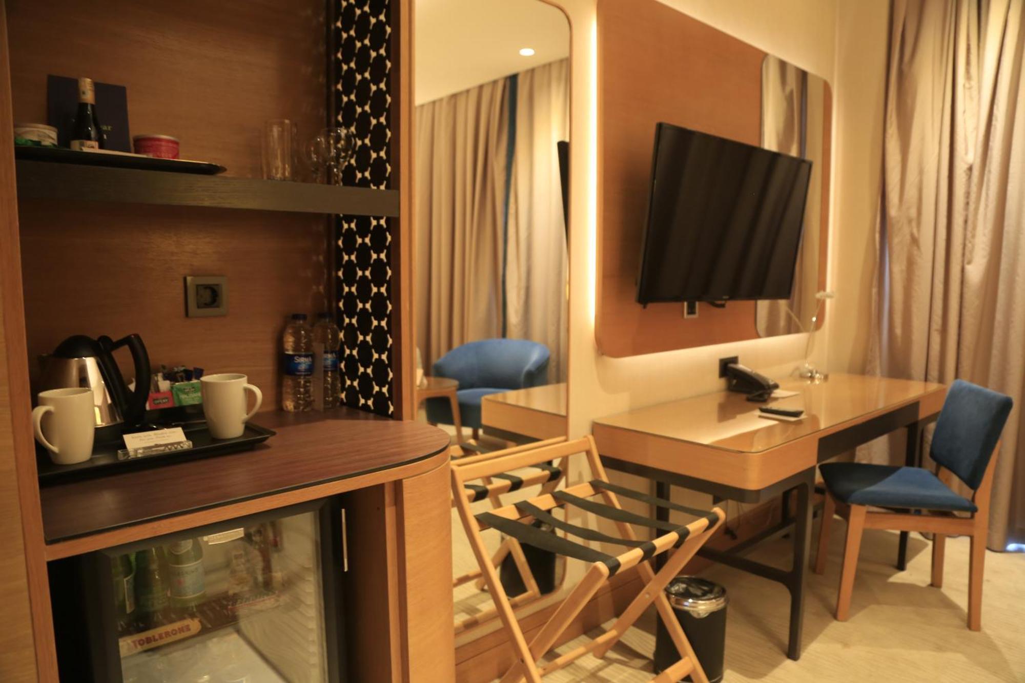 Zimmer mit Kingsize Bett