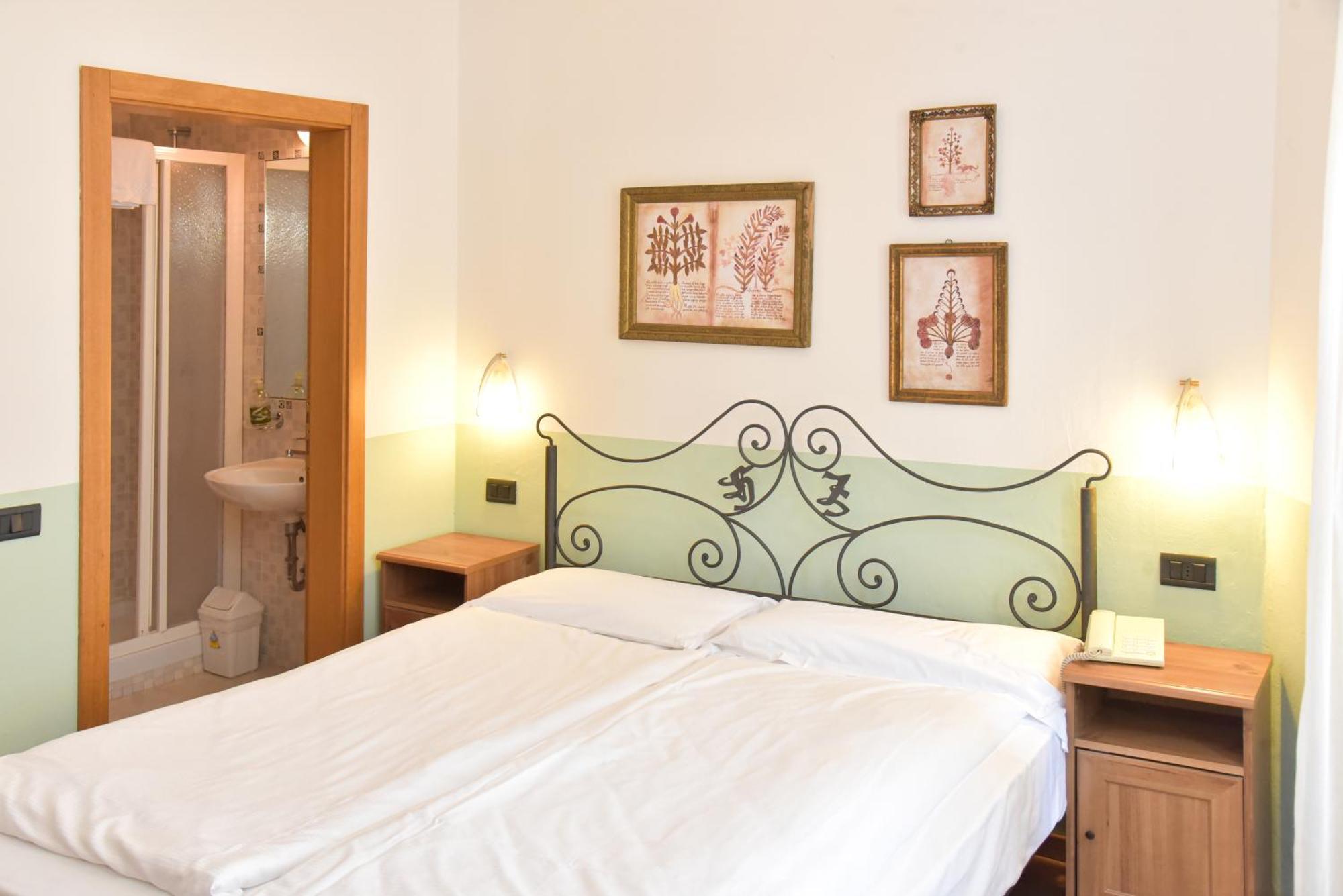 Basic Double Room,1587495515:JPEG