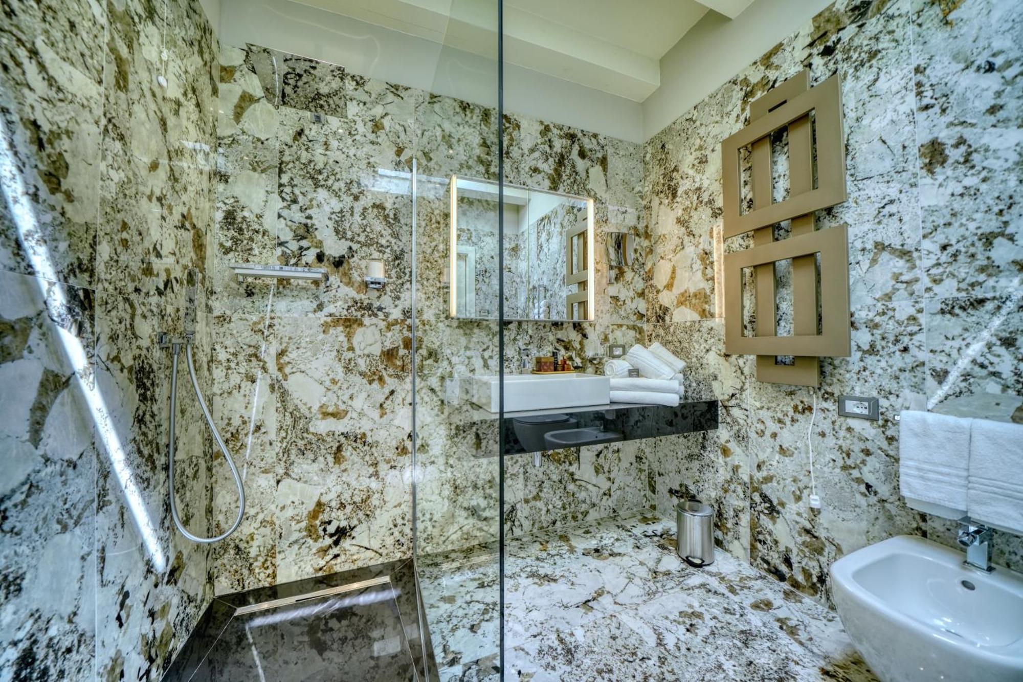 Suite Whirlpool Lake View