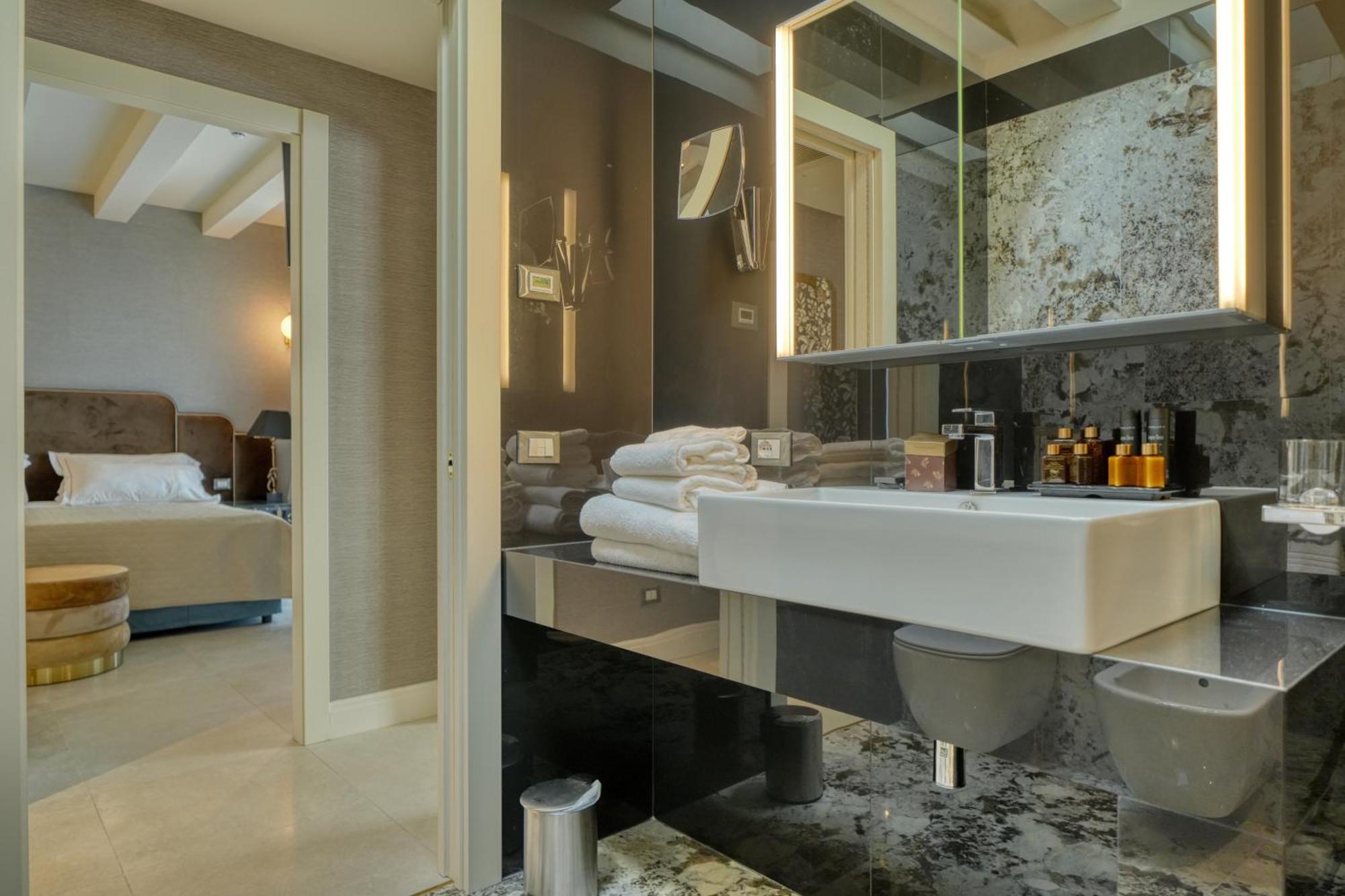 Suite Turkish Bath Balcony