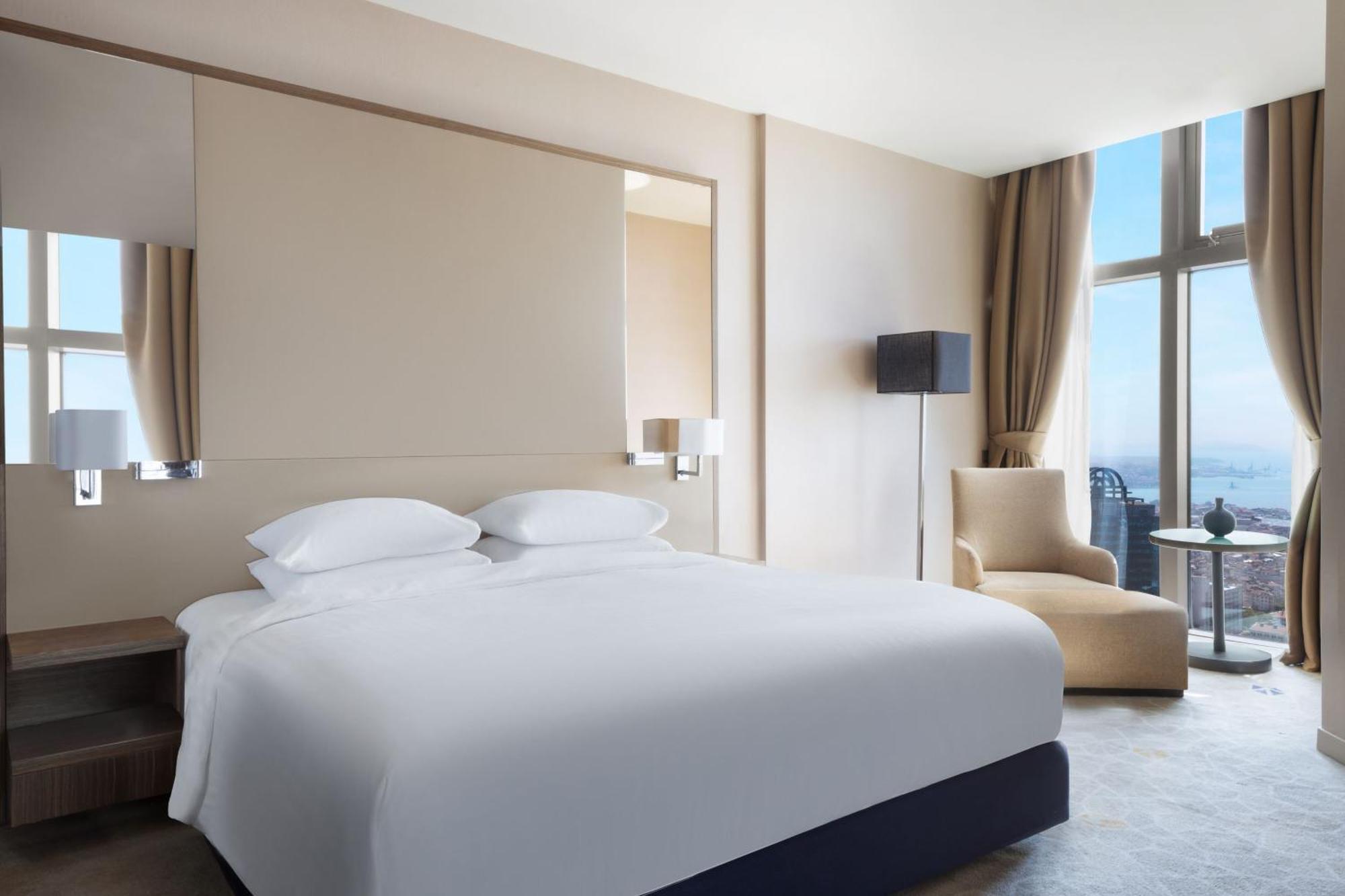 Junior Suite mit Kingsize-Bett und Zugang zur Executive Lounge