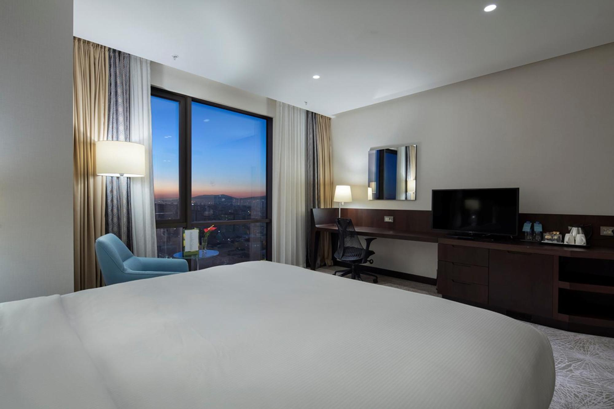 Deluxe Zimmer mit Kingsize-Bett
