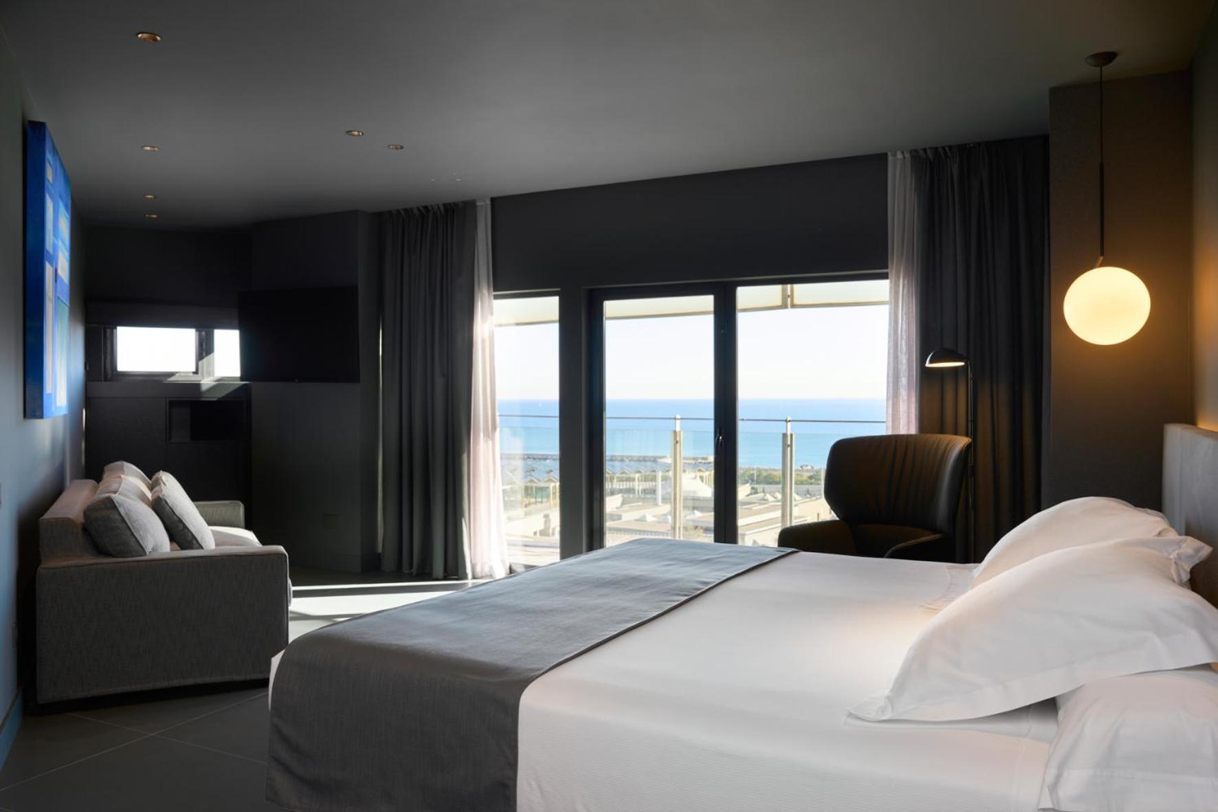 Deluxe Doppelzimmer mit Balkon und Meerblick