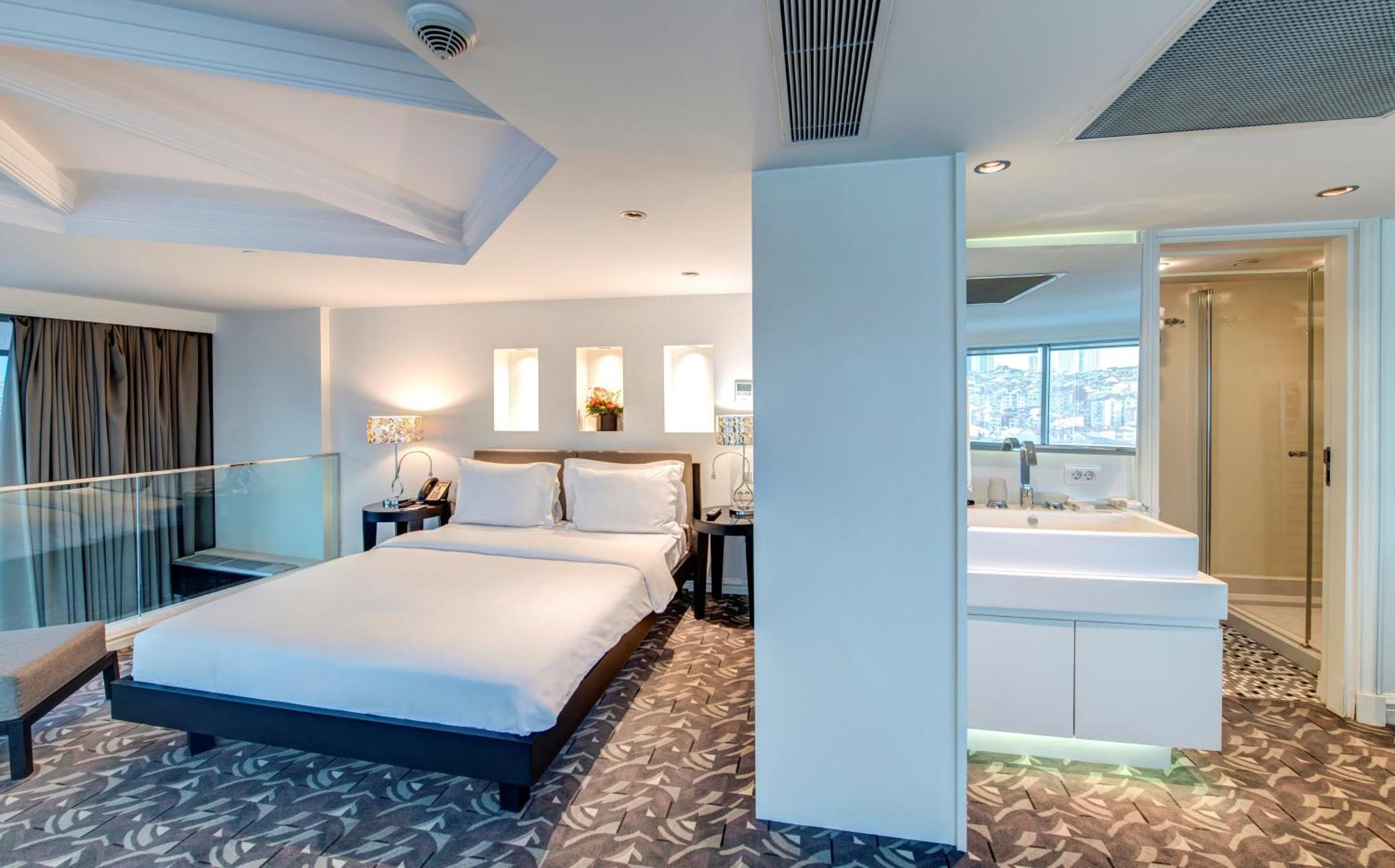Dublex Suite mit Kingsize-Bett und Balkon