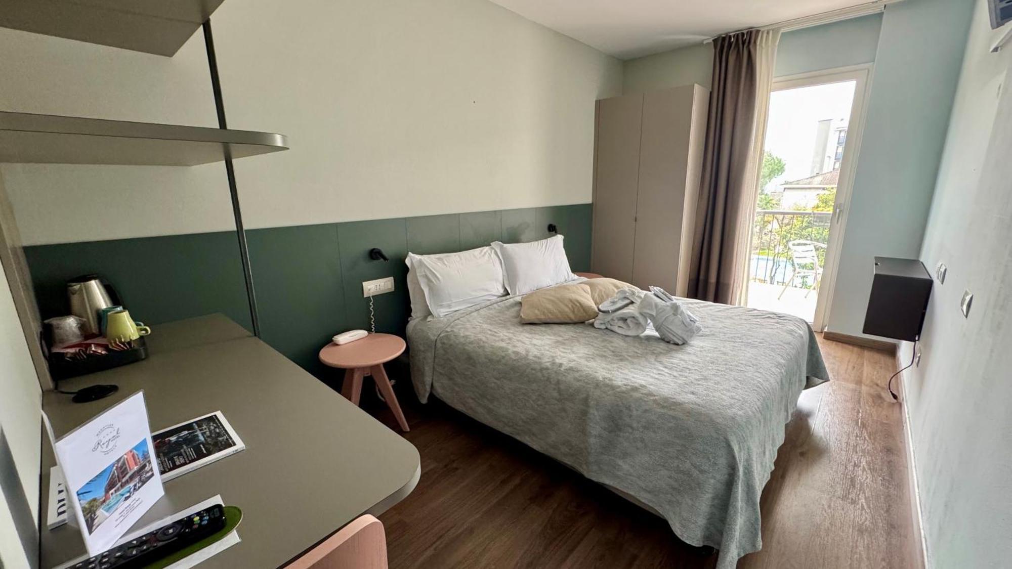 Comfort Double Room with Balcony and Pool View,1658755608:JPEG