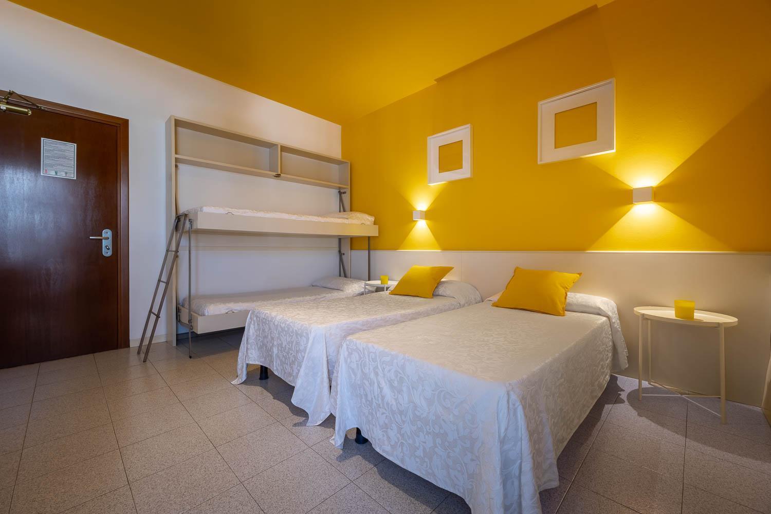 Classic Quadruple Room,1672601402:JPEG