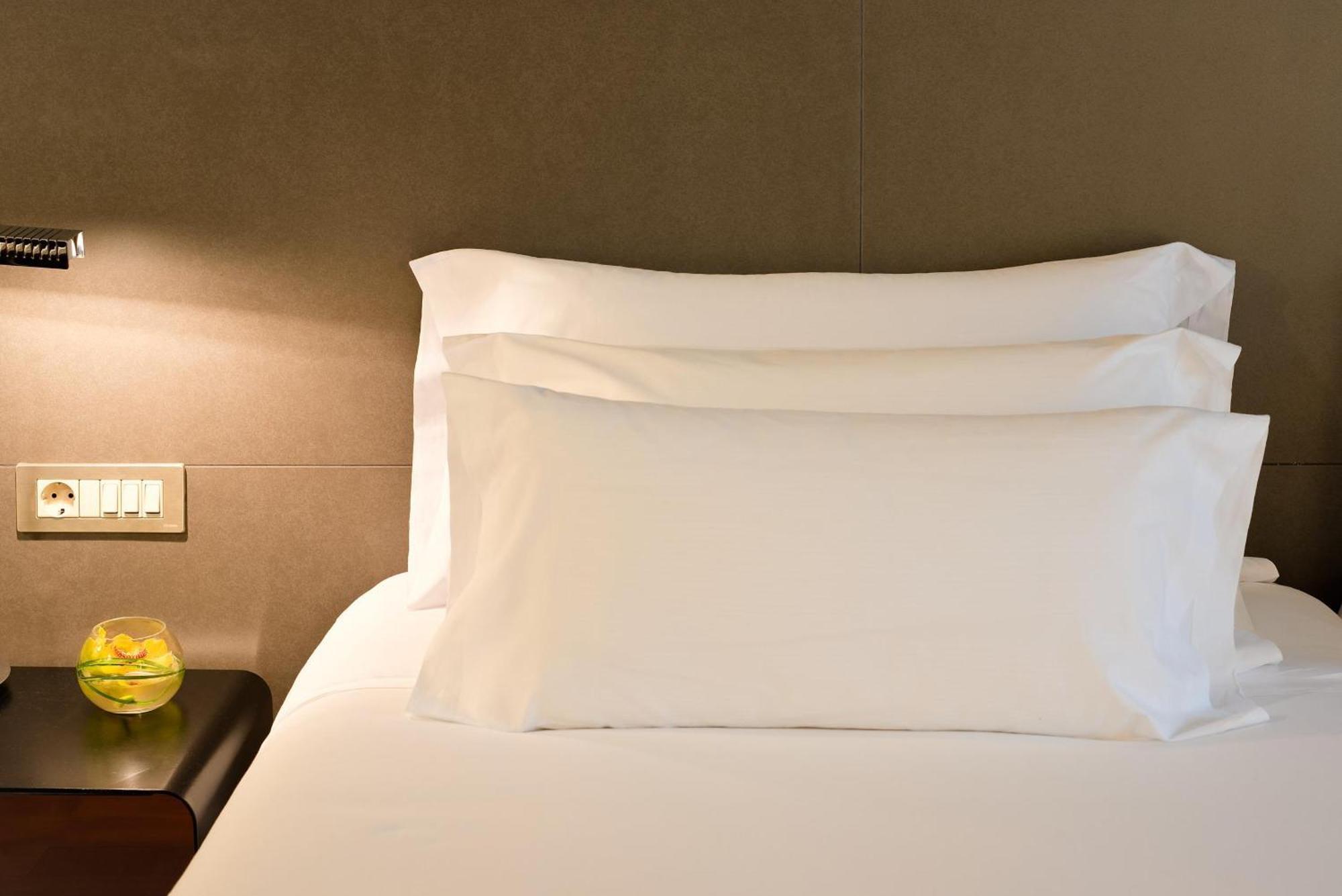 Premium Doppel- oder Zweibettzimmer mit Zustellbett (2 Erwachsene + 1 Kind)