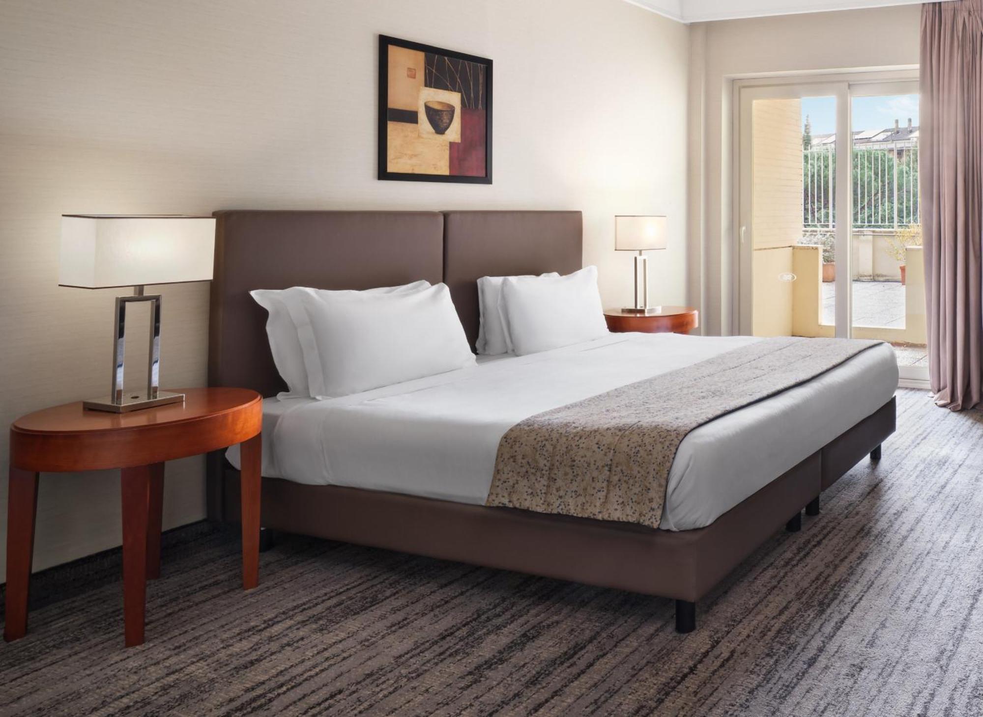 Junior King Suite Two Twin Beds