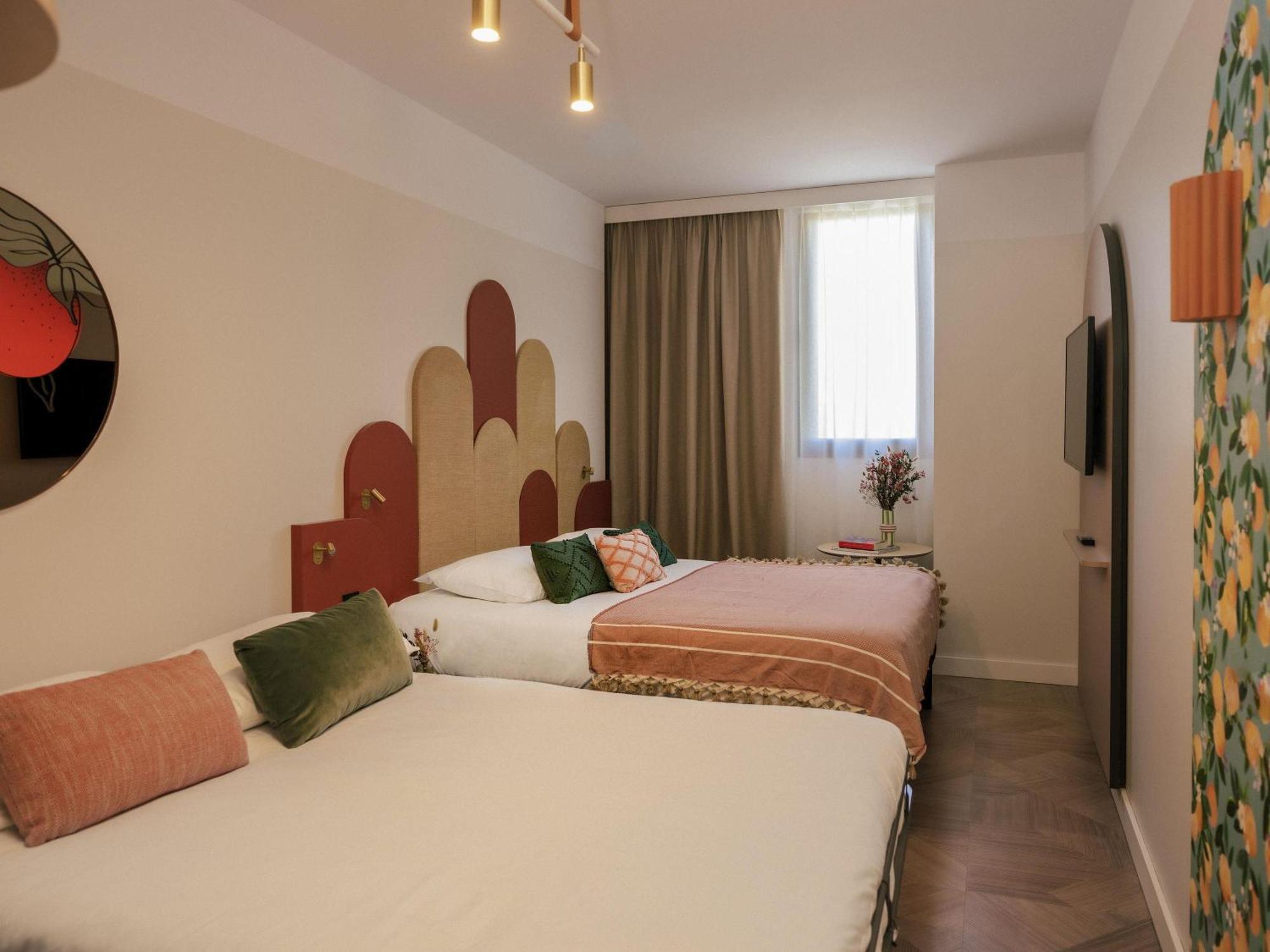 Familienzimmer mit 1 Doppelbett und 1 Schlafsofa