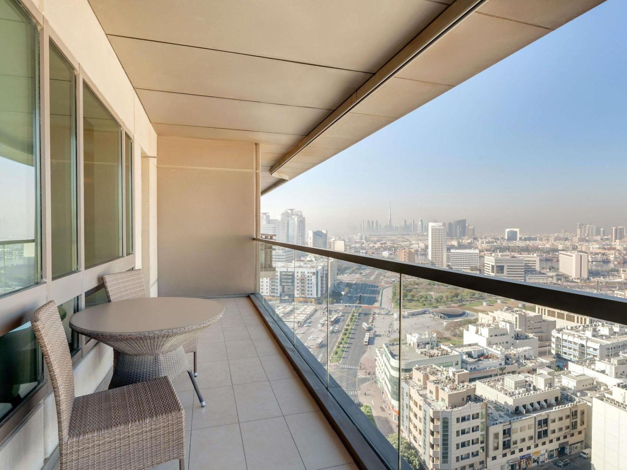 Premium Ferienwohnung mit 1 Schlafzimmer und Blick auf das Hochhaus Burj Khalifa und den Dubai Creek