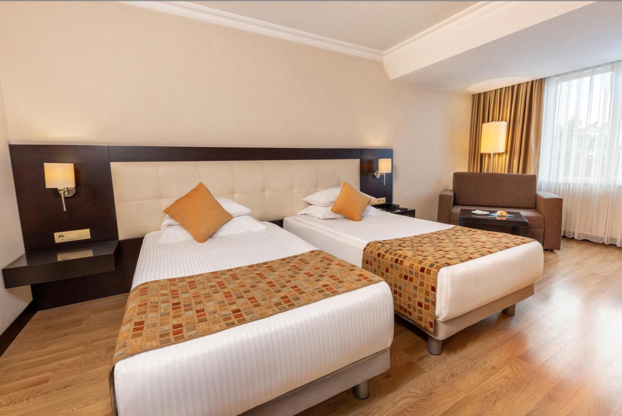 Deluxe Zweibettzimmer mit Stadtblick