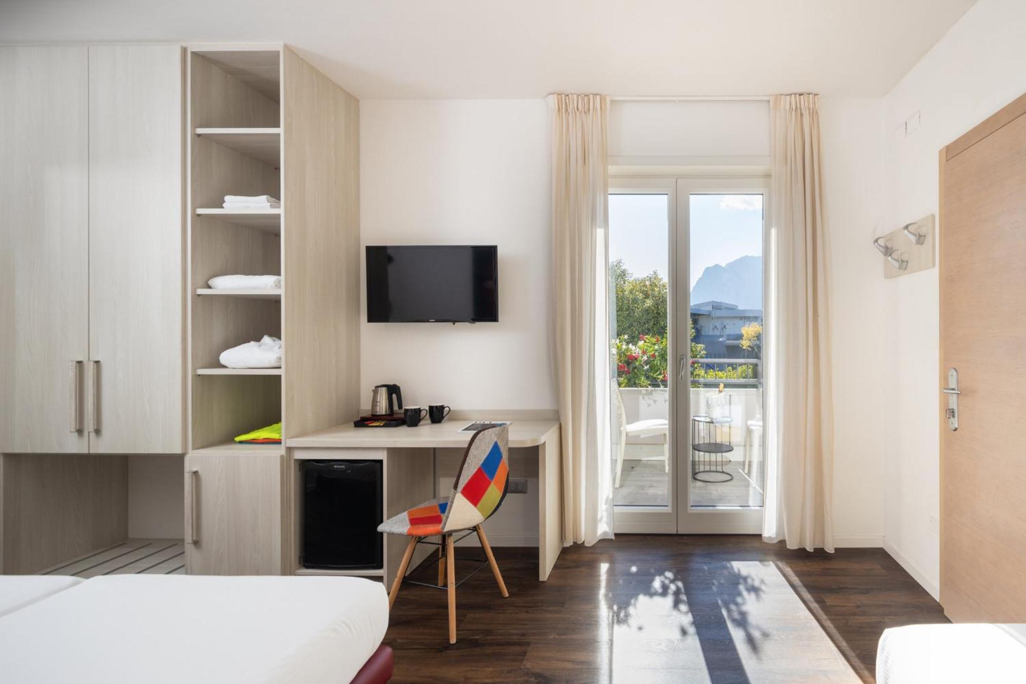 Deluxe Doppel-/Zweibettzimmer mit Gartenblick