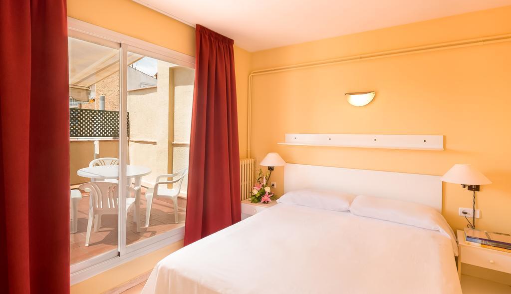Apartment mit 1 Schlafzimmer und Terrasse (2 Erwachsene)