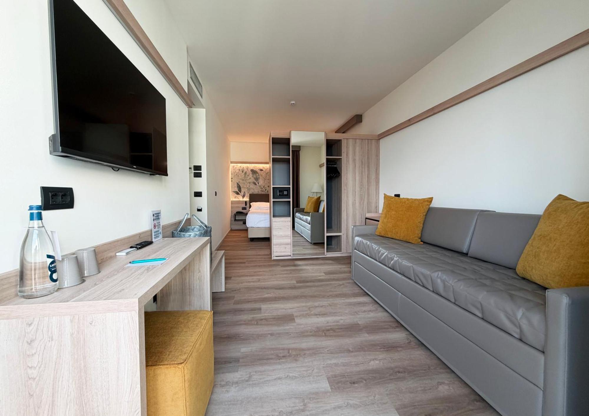Doppelzimmer mit Poolblick