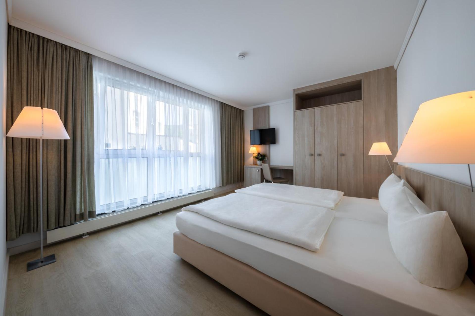 Apartment mit 1 Schlafzimmer und Blick auf den Innenhof