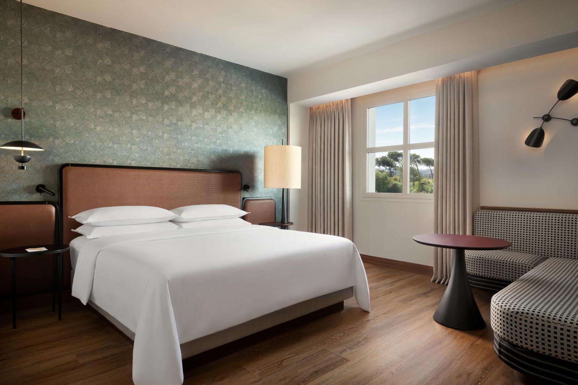 Deluxe Zimmer mit Kingsize-Bett
