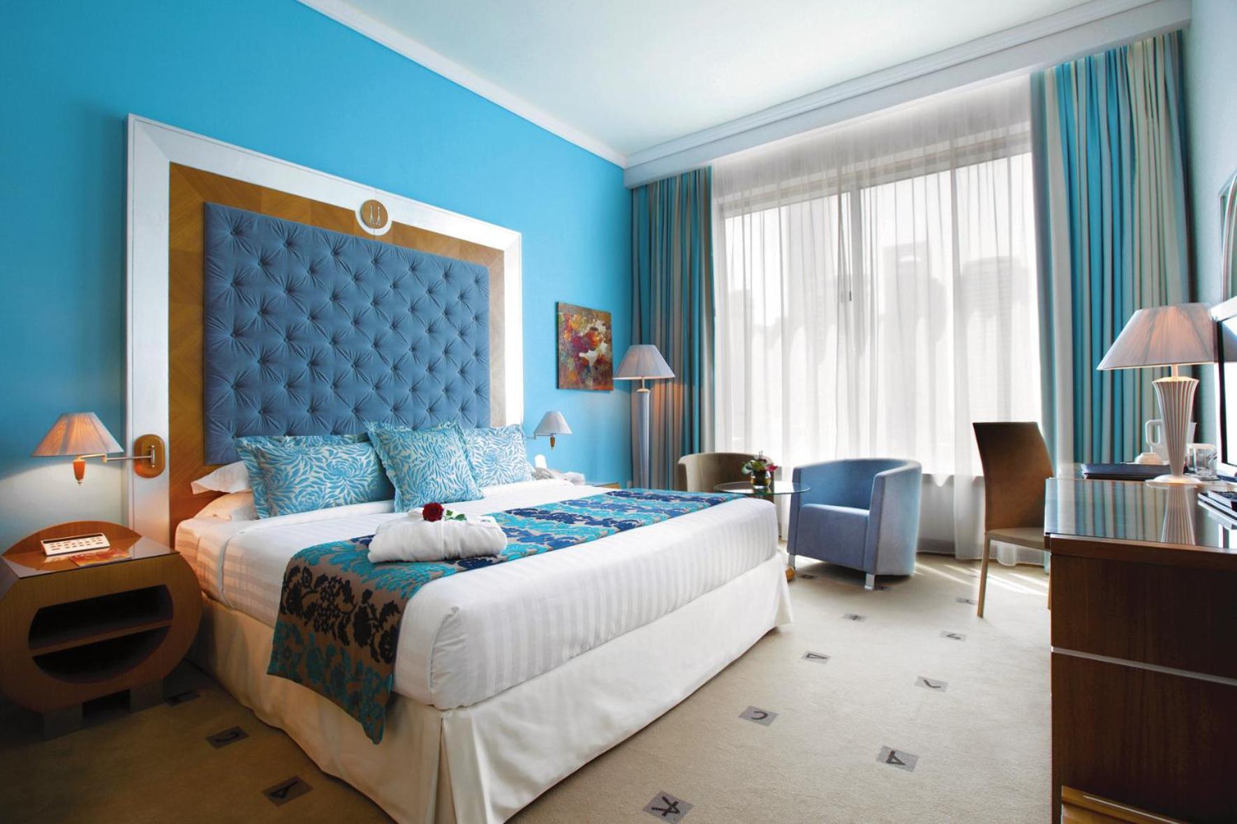 Deluxe Zimmer mit Blick auf den Yachthafen