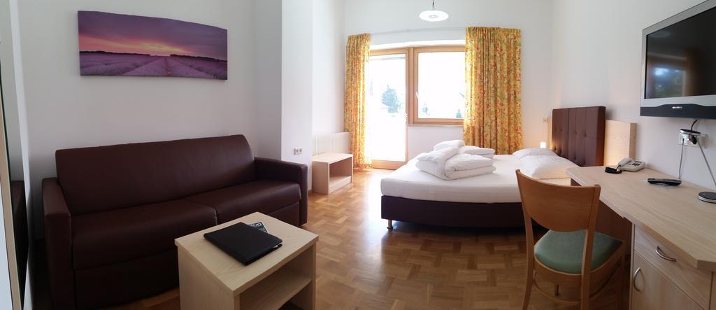 Deluxe Zweibett-/Doppelzimmer