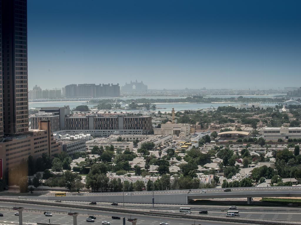 Club Zweibettzimmer – inklusive Frühstück, Hin- und Rücktransfer zum Flughafen Dubai und Zugang zur Club Lounge