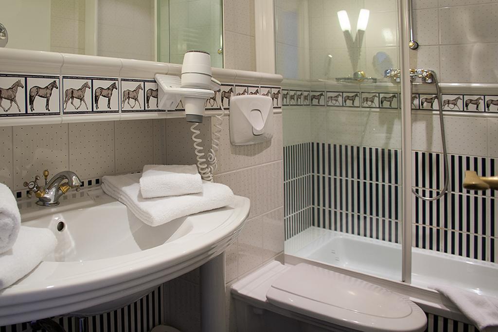 Doppelzimmer mit Balkon