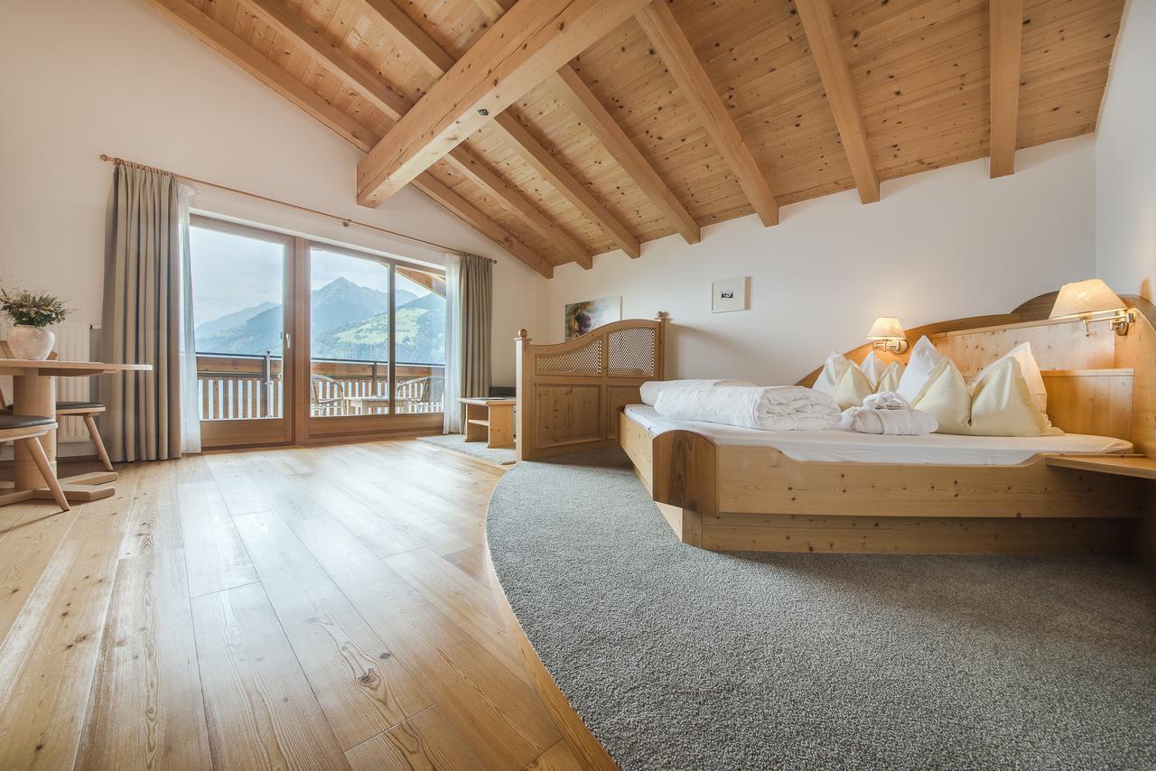 Large Double Room Balcony or Terrace,535360971:JPEG