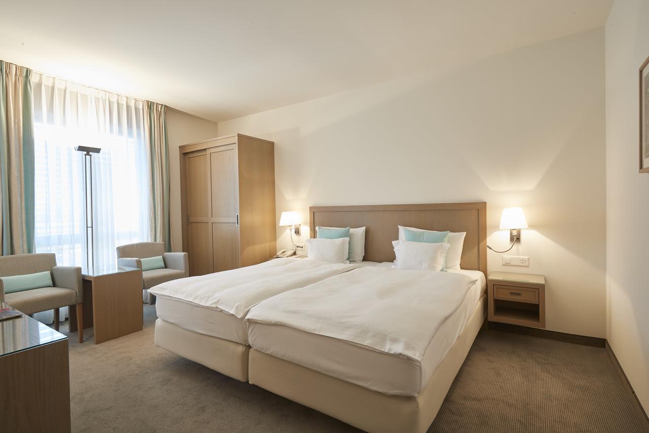 Doppelzimmer mit Balkon