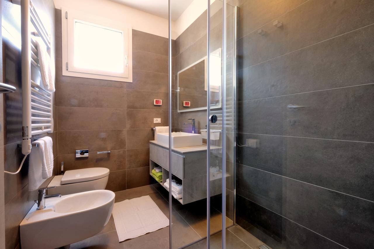 Deluxe Double Room,572168733:JPEG