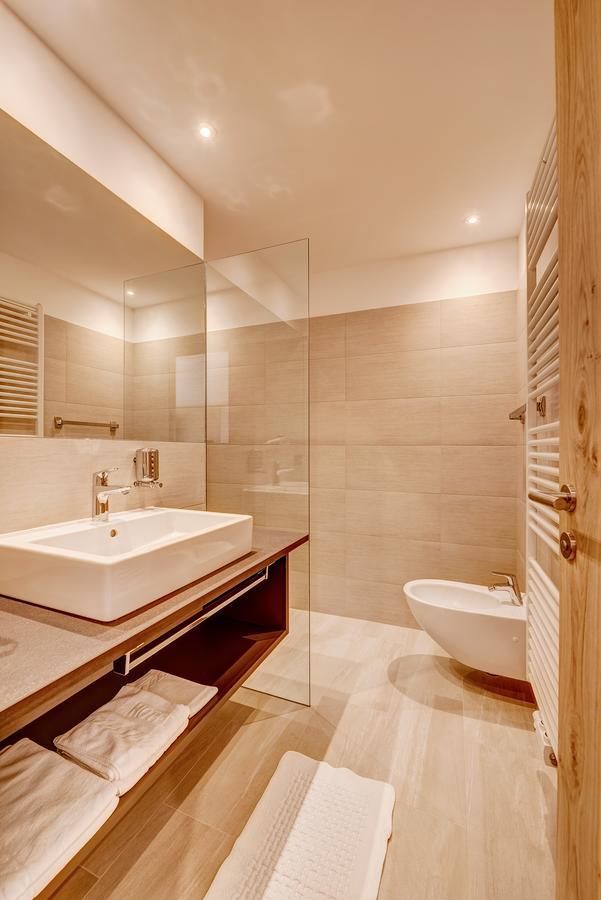 Superior Doppelzimmer mit Balkon und Bergblick
