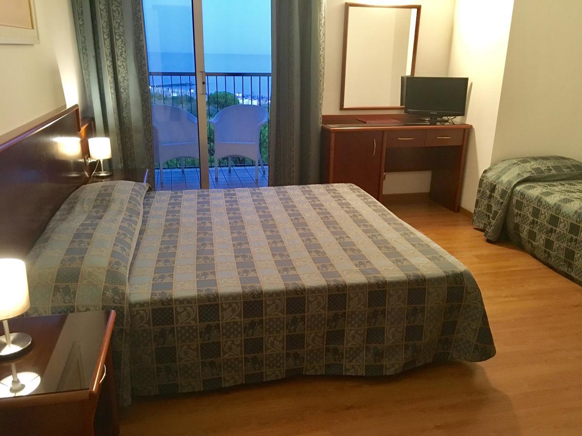 Familienzimmer mit Balkon (2 Erwachsene + 1 Kind)