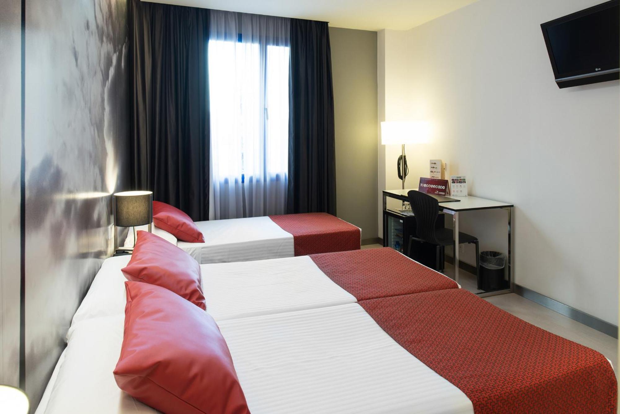 Dreibettzimmer (2 Erwachsene + 1 Kind)