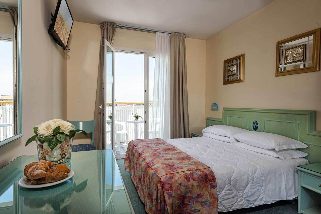 Dreibettzimmer mit Meerblick
