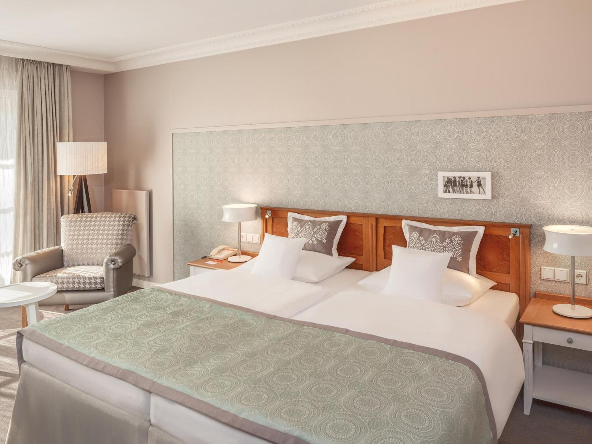 Deluxe Doppelzimmer mit seitlichem Meerblick