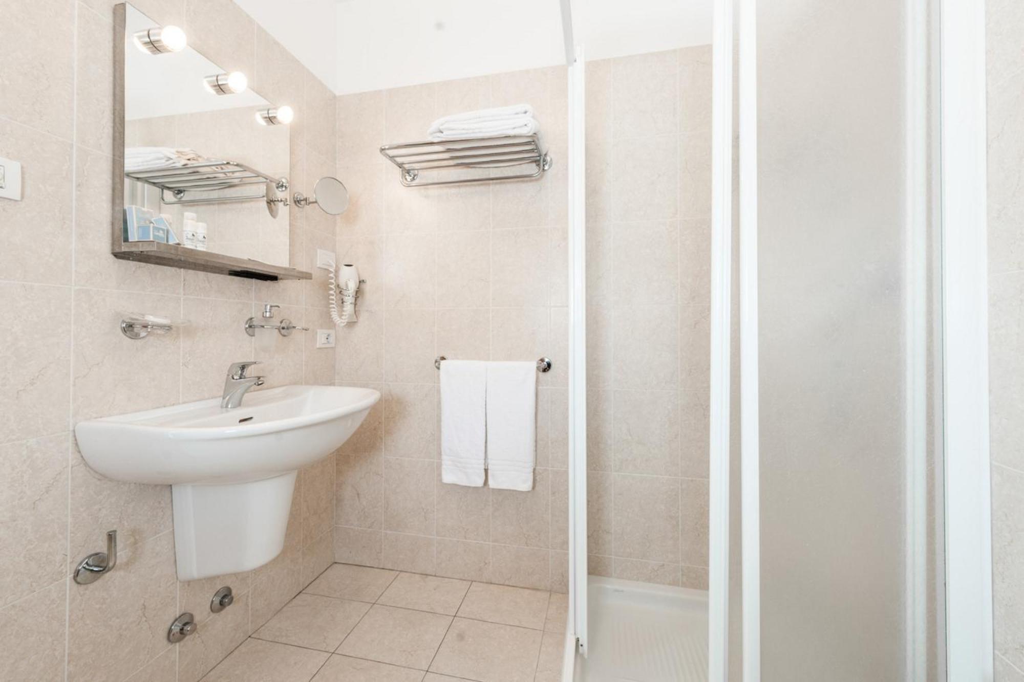 One-Bedroom Apartment with Balcony,724760059:JPEG